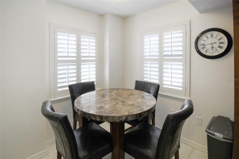 Copropriété à louer à Sarasota, Floride: 2 chambres, 104.98 m2 № 2125912 - photo 13