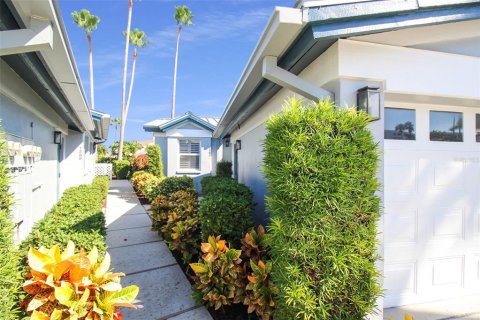 Copropriété à louer à Sarasota, Floride: 2 chambres, 104.98 m2 № 2125912 - photo 2