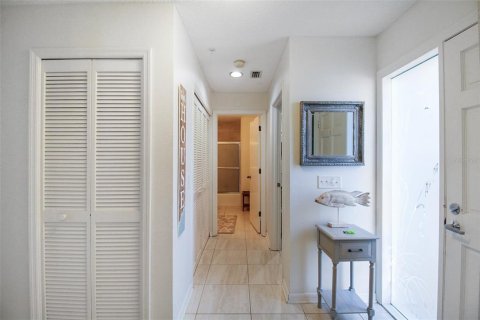 Copropriété à louer à Sarasota, Floride: 2 chambres, 104.98 m2 № 2125912 - photo 6