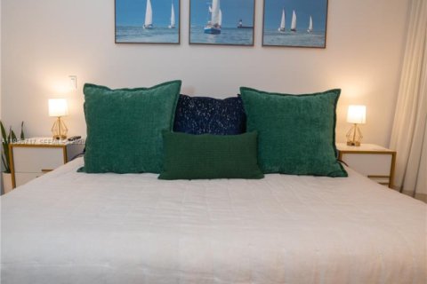 Снять в аренду кондоминиум в Майами, Флорида 1 спальня, 77.02м2, № 2058610 - фото 5