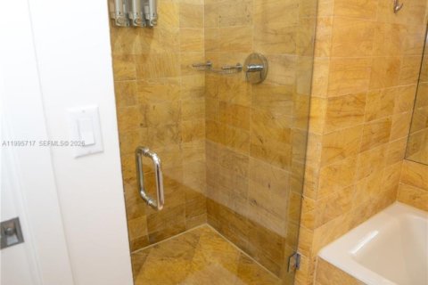 Снять в аренду кондоминиум в Майами, Флорида 1 спальня, 77.02м2, № 2058610 - фото 9