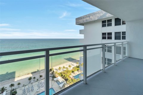 Condominio en alquiler en Hallandale Beach, Florida, 1 dormitorio, 68.38 m2 № 1888967 - foto 17