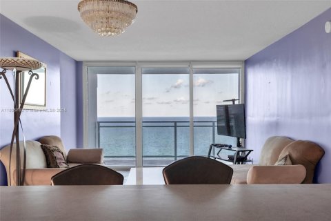 Condominio en alquiler en Hallandale Beach, Florida, 1 dormitorio, 68.38 m2 № 1888967 - foto 6