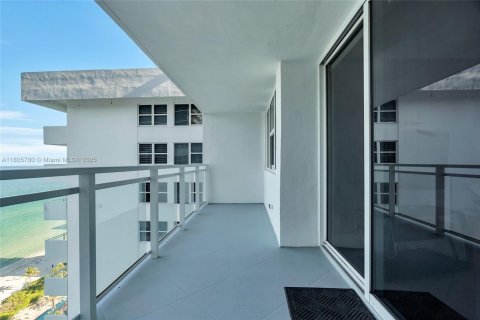 Condominio en alquiler en Hallandale Beach, Florida, 1 dormitorio, 68.38 m2 № 1888967 - foto 16
