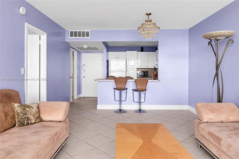 Condominio en alquiler en Hallandale Beach, Florida, 1 dormitorio, 68.38 m2 № 1888967 - foto 25