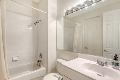 Condominio en venta en Sarasota, Florida, 3 dormitorios, 189.99 m2 № 2229668 - foto 30