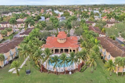 Купить кондоминиум в Мирамар, Флорида 3 спальни, 136.57м2, № 2000357 - фото 2