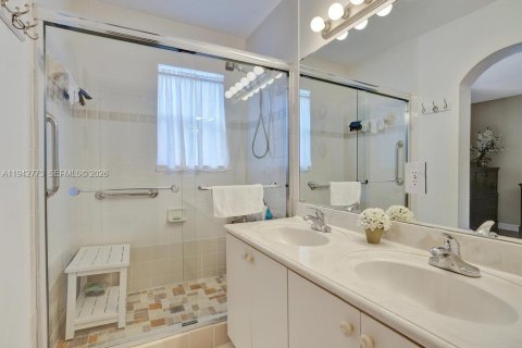 Купить кондоминиум в Мирамар, Флорида 3 спальни, 136.57м2, № 2000357 - фото 16