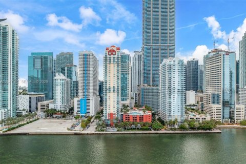 Condo in Miami, Florida, 1 bedroom  № 2261090 - photo 18