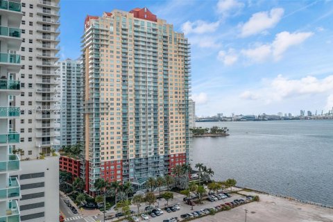 Condo in Miami, Florida, 1 bedroom  № 2261090 - photo 21