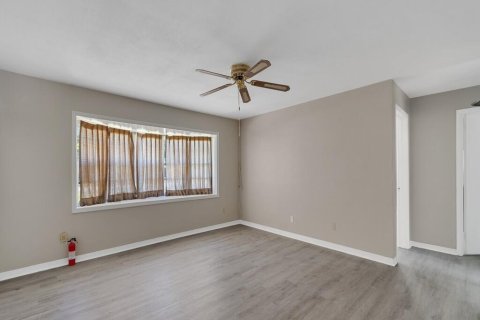 Casa en venta en St. Lucie, Florida, 2 dormitorios, 100.52 m2 № 2077353 - foto 19