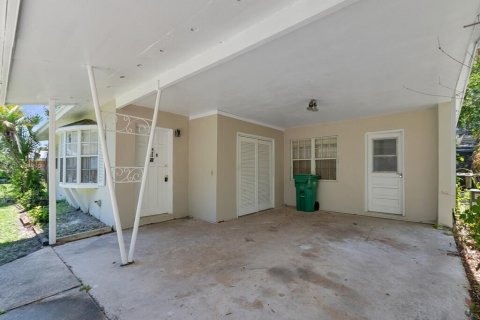 Casa en venta en St. Lucie, Florida, 2 dormitorios, 100.52 m2 № 2077353 - foto 26