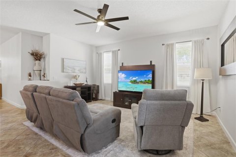 Casa en venta en Orlando, Florida, 5 dormitorios, 221.29 m2 № 2215677 - foto 23