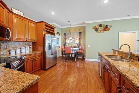 Купить виллу или дом в Пемброк-Пайнс, Флорида 5 спален, 266.72м2, № 1977610 - фото 8