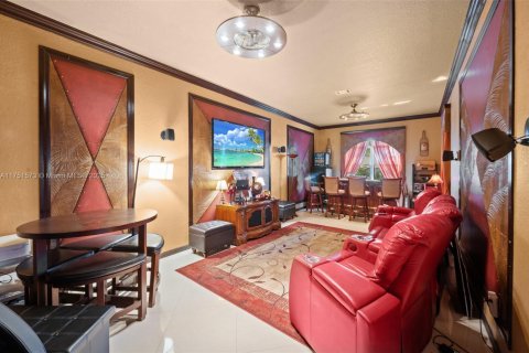 Купить виллу или дом в Пемброк-Пайнс, Флорида 5 спален, 266.72м2, № 1977610 - фото 21