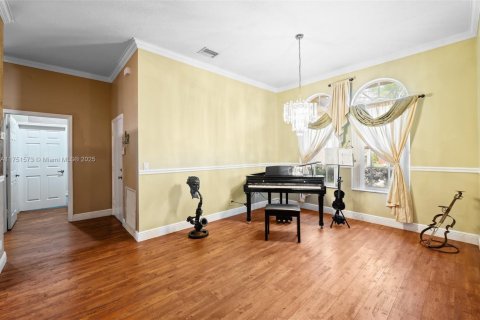 Купить виллу или дом в Пемброк-Пайнс, Флорида 5 спален, 266.72м2, № 1977610 - фото 6