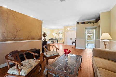 Купить виллу или дом в Пемброк-Пайнс, Флорида 5 спален, 266.72м2, № 1977610 - фото 5