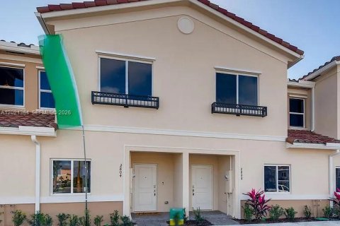 Touwnhouse à Miami Gardens, Floride 3 chambres, 133.97 m2 № 2256904