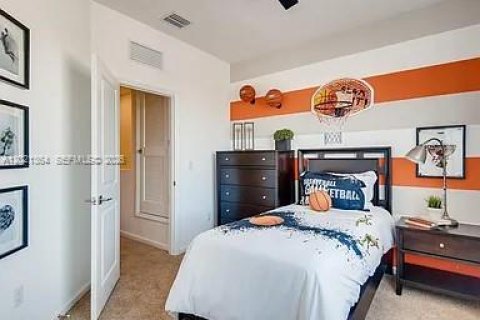Снять в аренду таунхаус в Майами-Гарденс, Флорида 3 спальни, 133.97м2, № 2256904 - фото 10