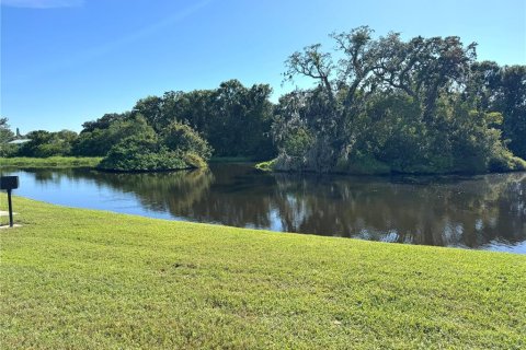 Condo in New Port Richey, Florida, 2 bedrooms  № 1843050 - photo 19