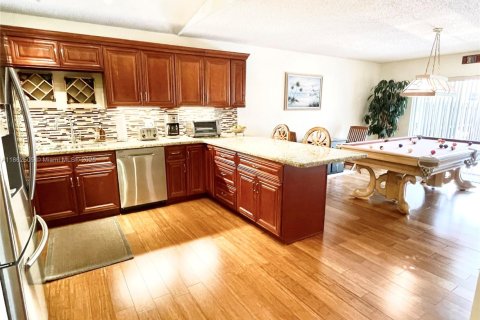 Casa en venta en Miami, Florida, 3 dormitorios, 161 m2 № 1890875 - foto 4