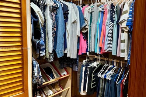 Casa en venta en Miami, Florida, 3 dormitorios, 161 m2 № 1890875 - foto 13