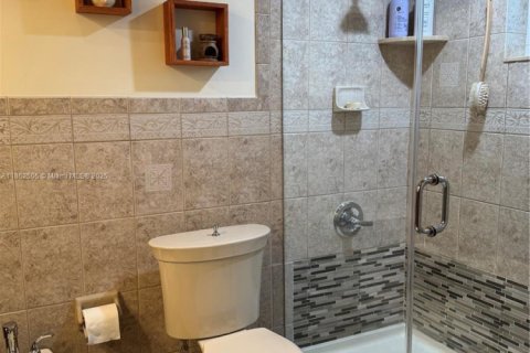 Casa en venta en Miami, Florida, 3 dormitorios, 161 m2 № 1890875 - foto 14