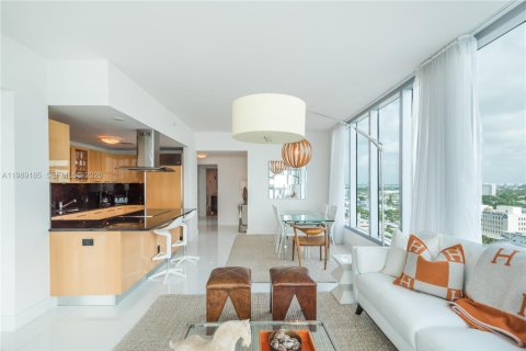 Copropriété à louer à Miami Beach, Floride: 2 chambres, 119.84 m2 № 2051467 - photo 4