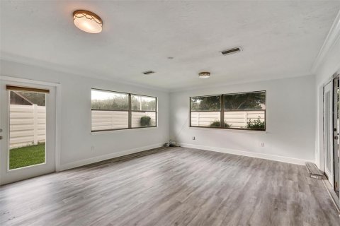 Купить кондоминиум в Сарасота, Флорида 7 комнат, 160.81м2, № 1435931 - фото 18