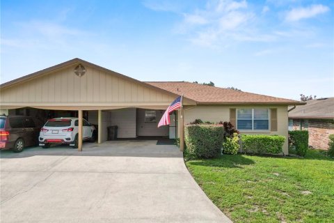 House in Lakeland, Florida 2 bedrooms, 165.64 sq.m. № 1847962 - photo 1