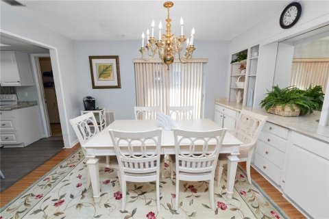 House in Lakeland, Florida 2 bedrooms, 165.64 sq.m. № 1847962 - photo 13