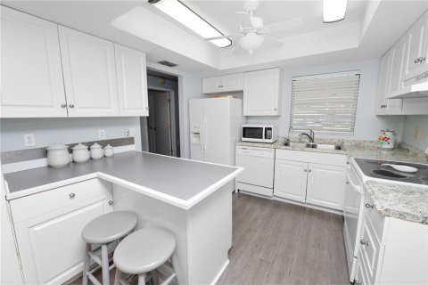 House in Lakeland, Florida 2 bedrooms, 165.64 sq.m. № 1847962 - photo 7