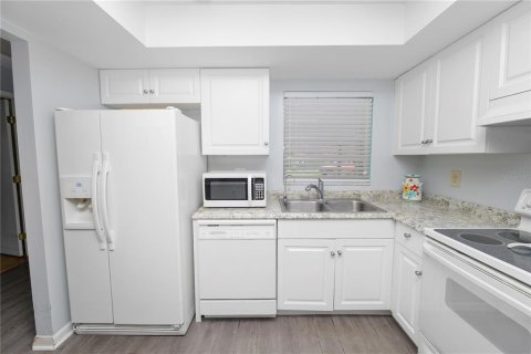 House in Lakeland, Florida 2 bedrooms, 165.64 sq.m. № 1847962 - photo 8