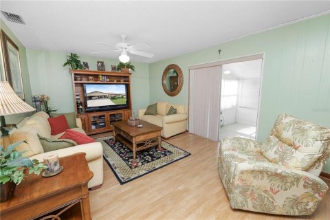 House in Lakeland, Florida 2 bedrooms, 165.64 sq.m. № 1847962 - photo 15