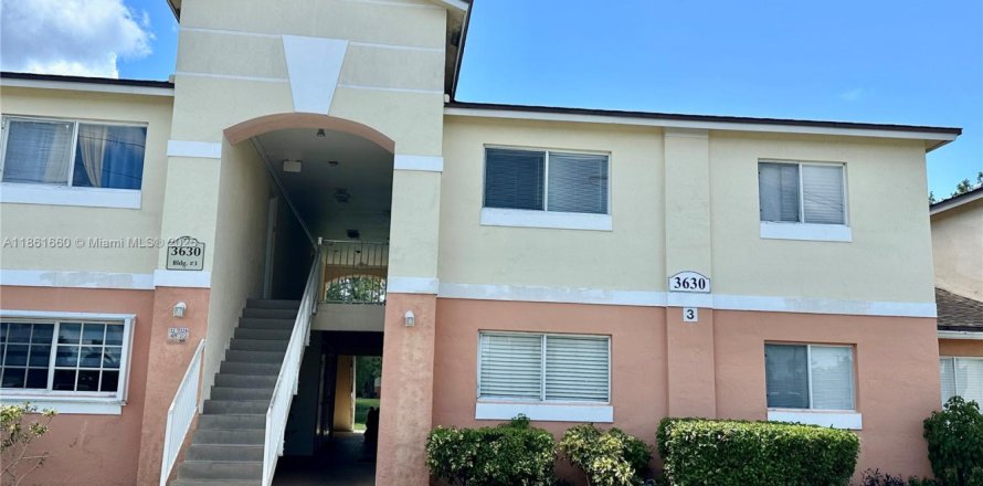Condo à Hollywood, Floride, 1 chambre № 1892276