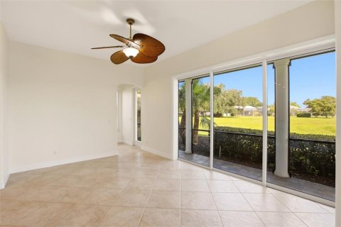 Villa ou maison à vendre à Sarasota, Floride: 4 chambres, 439.71 m2 № 2123931 - photo 16