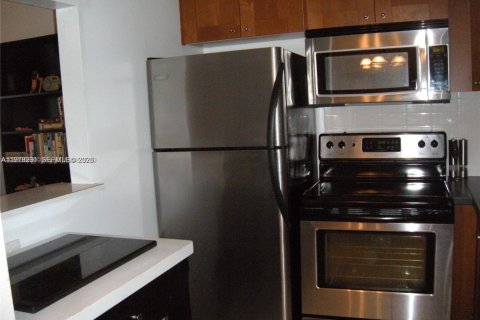 Copropriété à louer à Deerfield Beach, Floride: 1 chambre, 55.09 m2 № 2046025 - photo 4