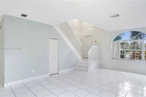 Купить виллу или дом в Пемброк-Пайнс, Флорида 3 спальни, 165.74м2, № 1921478 - фото 8