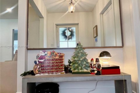 Casa en venta en Coral Gables, Florida, 4 dormitorios, 218.6 m2 № 1982207 - foto 6