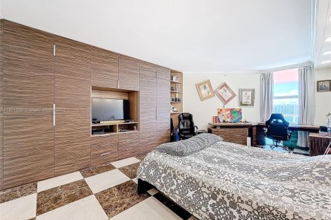 Condo in Aventura, Florida, 4 bedrooms  № 1934497 - photo 29