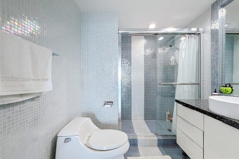 Condo in Aventura, Florida, 4 bedrooms  № 1934497 - photo 24