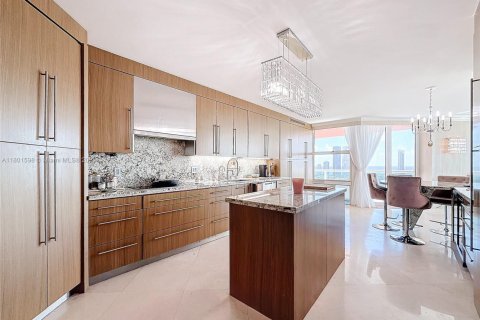 Condo in Aventura, Florida, 4 bedrooms  № 1934497 - photo 20