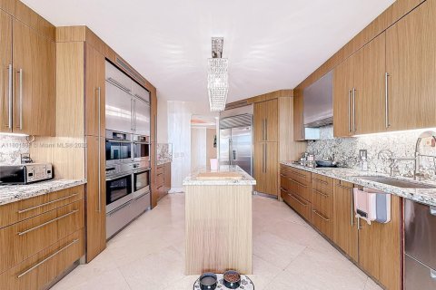 Condo in Aventura, Florida, 4 bedrooms  № 1934497 - photo 15