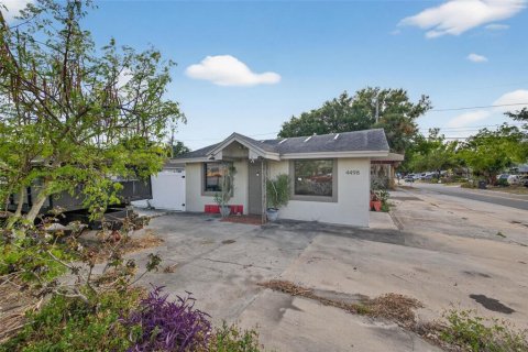 Commercial property in Saint Petersburg, Florida 66.89 sq.m. № 2135626 - photo 3