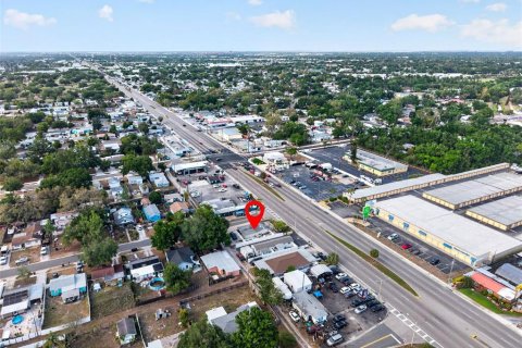 Commercial property in Saint Petersburg, Florida 66.89 sq.m. № 2135626 - photo 4