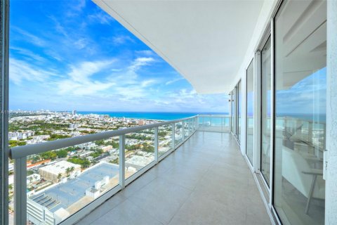 Condominio en venta en Miami Beach, Florida, 2 dormitorios, 142.7 m2 № 2018549 - foto 12