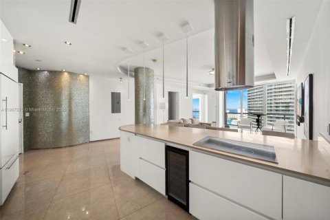 Condominio en venta en Miami Beach, Florida, 2 dormitorios, 142.7 m2 № 2018549 - foto 18