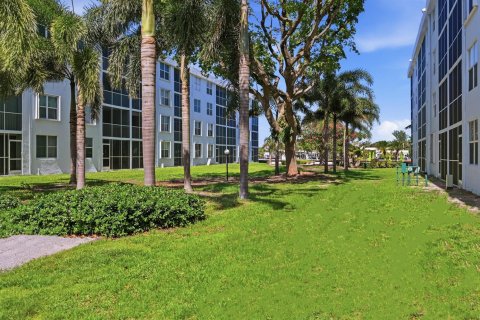 Condo in Boynton Beach, Florida, 2 bedrooms  № 2193258 - photo 29