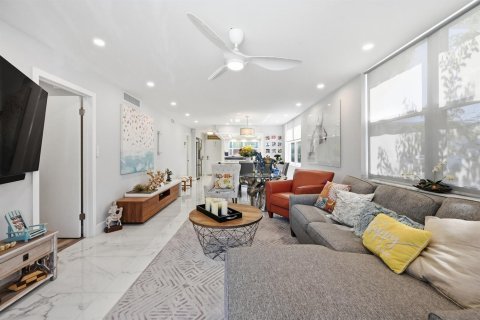 Condo in Boynton Beach, Florida, 2 bedrooms  № 2193258 - photo 12