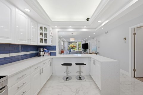 Condo in Boynton Beach, Florida, 2 bedrooms  № 2193258 - photo 8